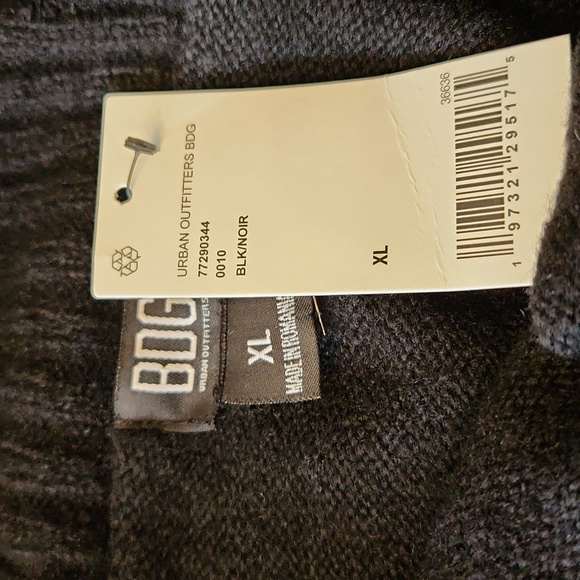 BDG, Urban Outfitters,  NWT,  Women's Sweater,  Black, Size XL ♥️ - Picture 6 of 9